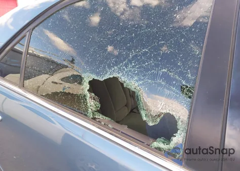 2003 Toyota Camry Le V6 from USA, damaged, VIN 4T1BF32K03U552842